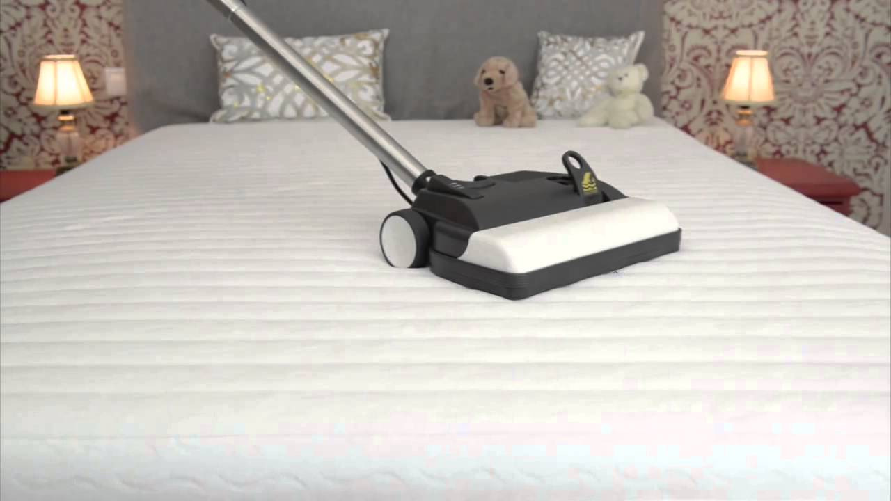 Dry cleaning vacuum machine for mattress 